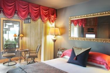 Ephrata PA B&B: Twin Pine Manor Bed & Breakfast | PABBI