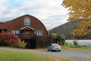 Coudersport PA B&B: Frosty Hollow B&B | PABBI